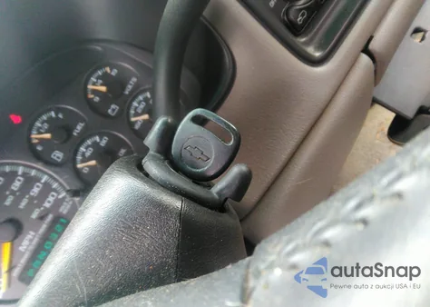 2000 Chevrolet Silverado 1500 Ls из США, поврежденный, VIN 2GCEC19V4Y1131434